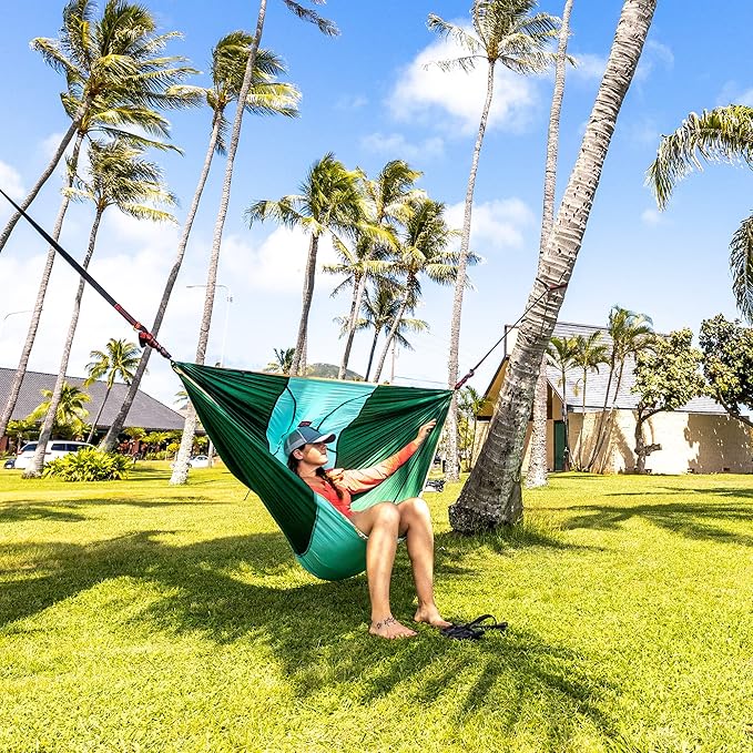 Grand Trunk ROVR Hanging Hammock Chair | Lightweight Packable Parachute Nylon Chair with 10 ft Suspension Straps & Carabiners | 300 lb Capacity for Camping & Backyard | Navy/Ocean Blue